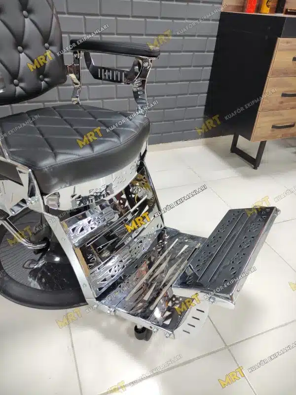 Berber Koltuğu MRT-121 Krom 3 Berber Koltuğu MRT-121 Krom farklı açıdan görünüm – yatarlı