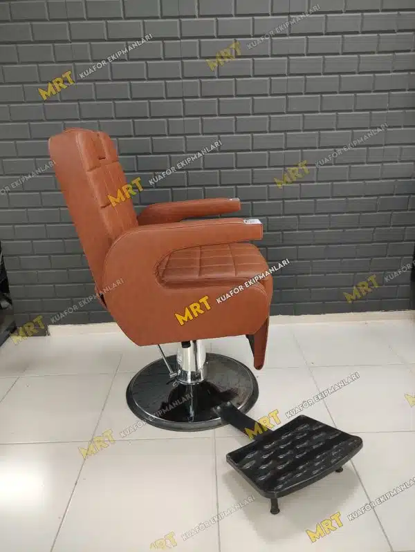 Berber Koltuğu MRT-133 2 Berber Koltuğu MRT-133 yakından görünüm – hidrolik