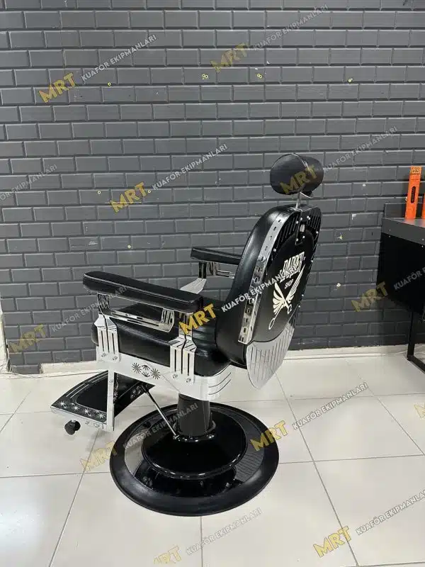Berber Koltuğu MRT-124 Krom 4 Berber Koltuğu MRT-124 Krom detay görünümü – dökme süngerli