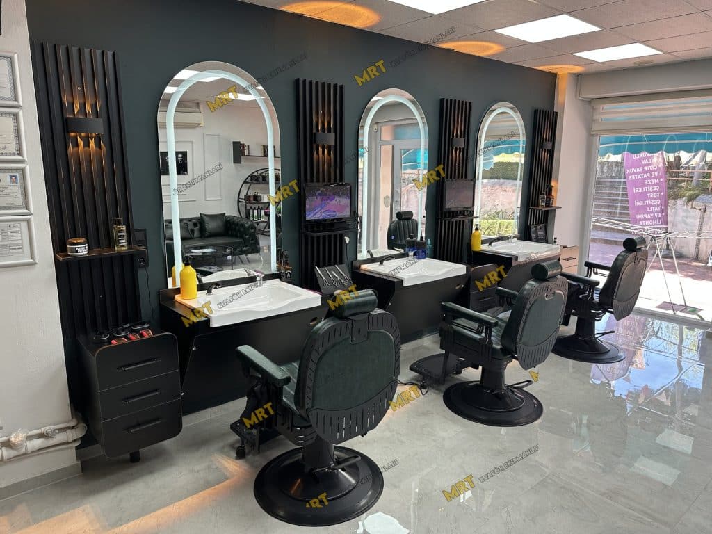 Buca'da Premium Salon Kurulumu: Cem Başlar Bey'in Mekanı 6 Tamamlanan Buca berber salonu projesinden genel bir kare.